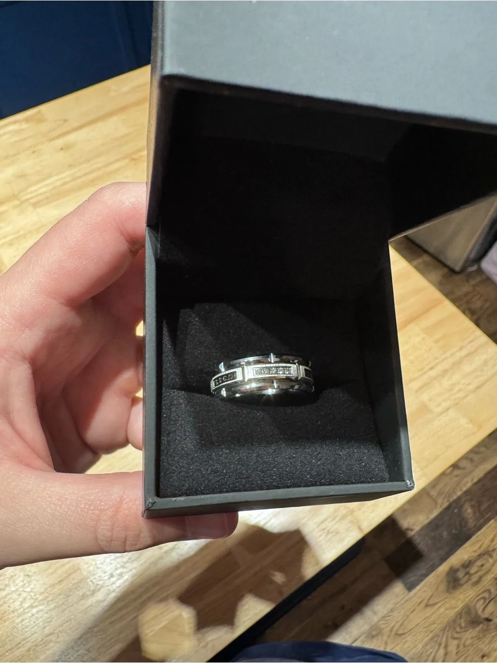 Men’s Tungsten Wedding Band. Size 10.